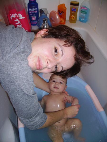 Le bain avec tatie